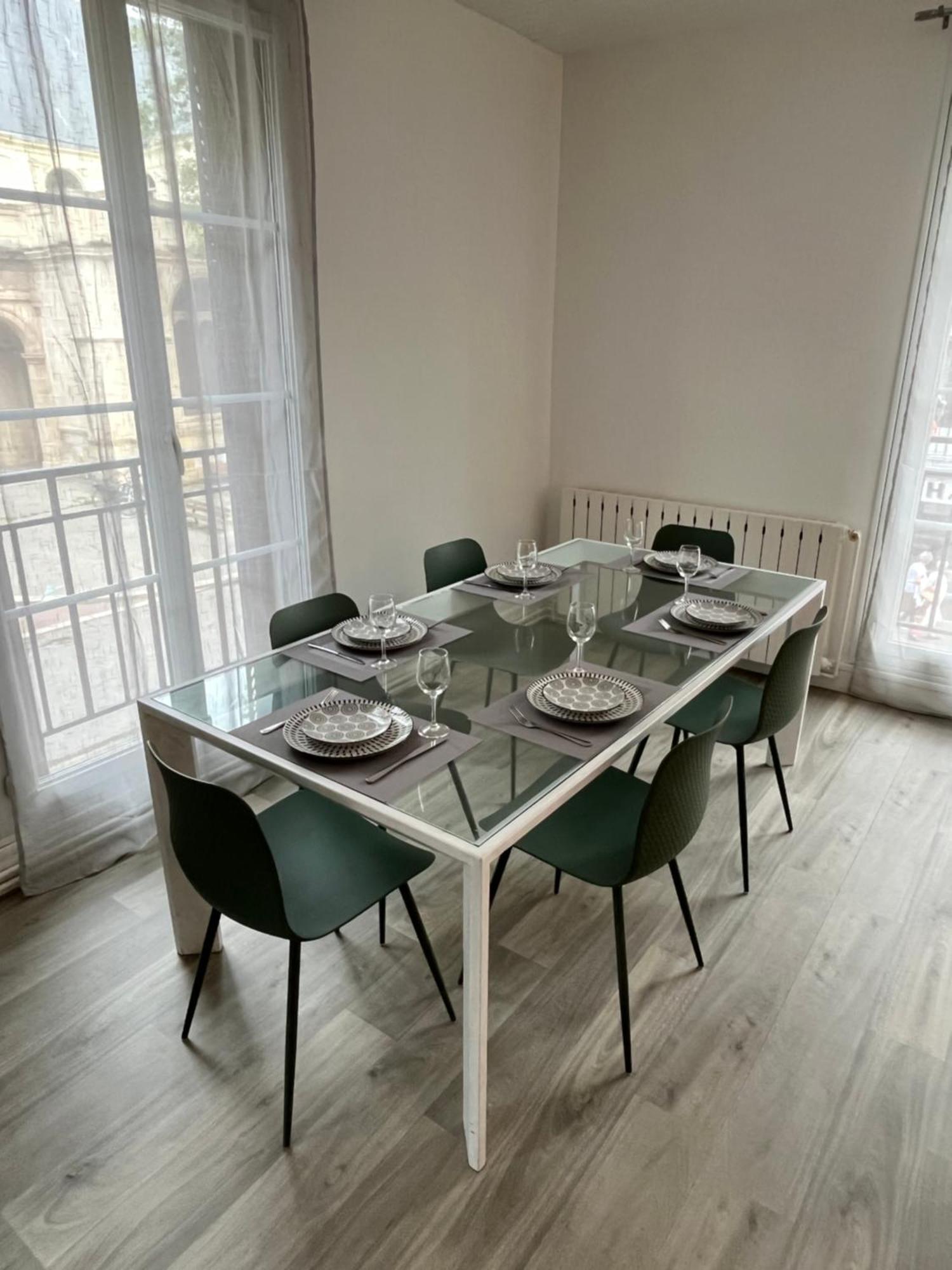 Vivez Au Coeur Historique - St Francois - Grand Appartement Confortable لو هافر المظهر الخارجي الصورة